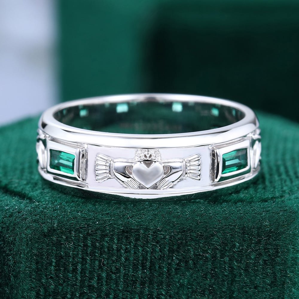 Molly Jewelry US: Kite Cut Moissanite Nature Themed Bridal Ring Set with Leaf Accents