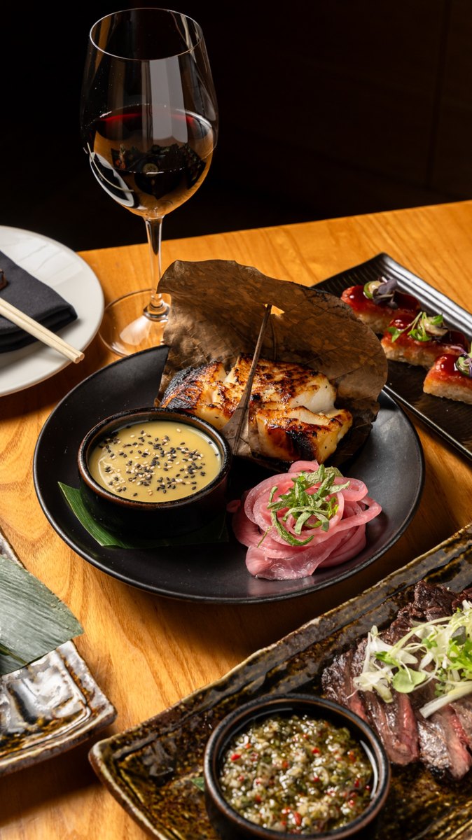 Roka Akor Oak Brook: View our Menu. Reserve Your Seats.